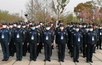 千萬不要小瞧保安?。。。。?！